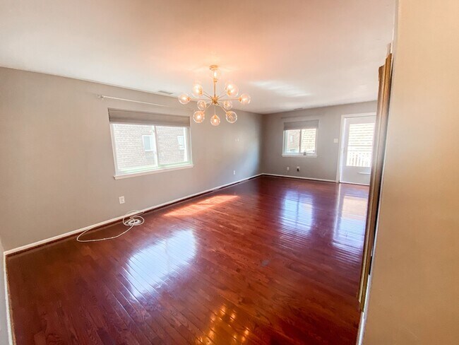 Foto del edificio - Stunning 3 Bed 2 Bath Condo In Much Sought After Sequoyah Community