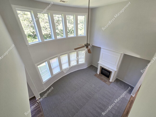 Foto del edificio - 452 Oakbridge Dr