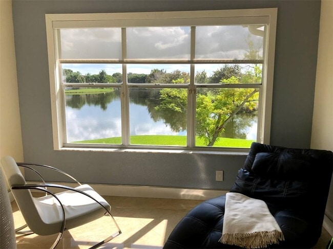 Foto del edificio - 12540 Vista Isles Dr