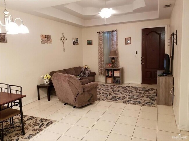 Foto del edificio - 3036 Scottland Dr