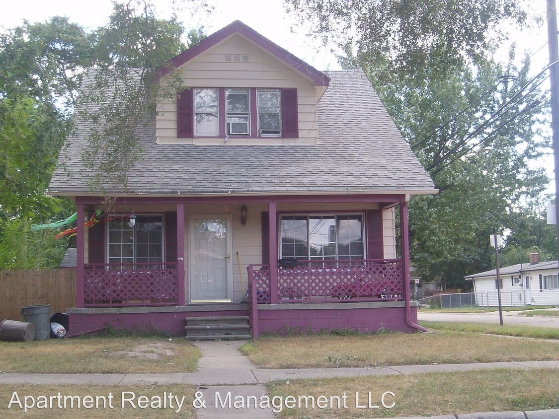 Primary Photo - 4 br, 2 bath House - 1404 E Hayes