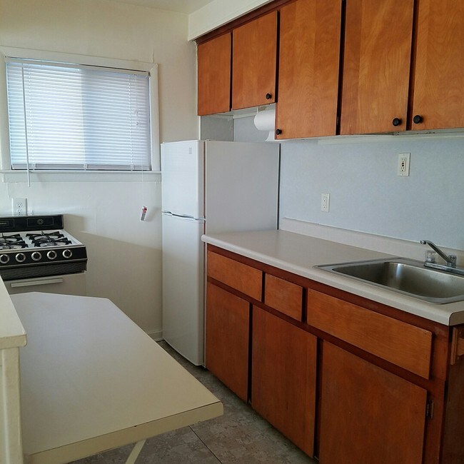 8223 Vermont Ave Unit 1, Warren, MI 48093 Apartment for Rent in