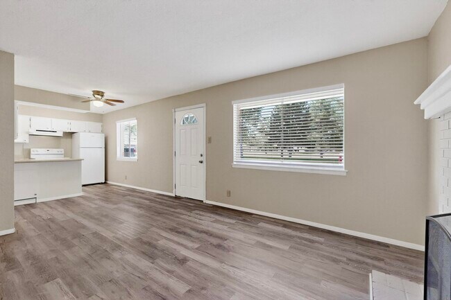 Building Photo - 207 Delamar Loop NW