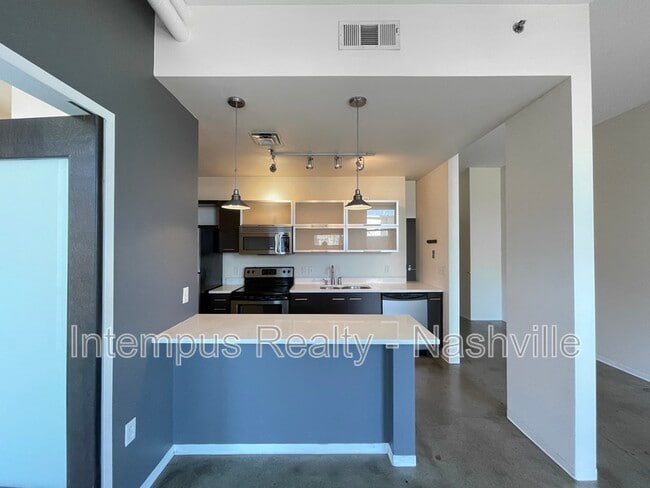 Building Photo - 2115 Yeaman Pl