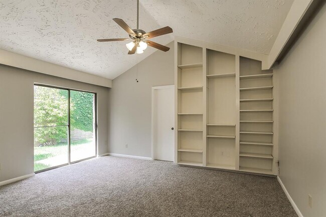 Building Photo - 3031 Ashford Trail