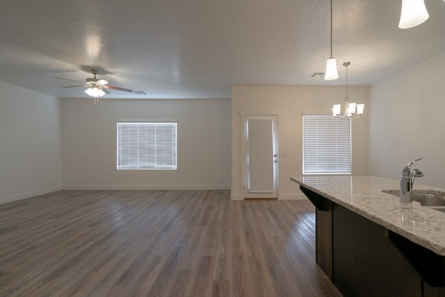 Building Photo - Small Dog Friendly Home With RV Parking