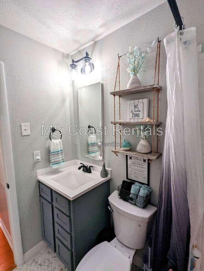 Foto del edificio - 104 Charleswood Ln
