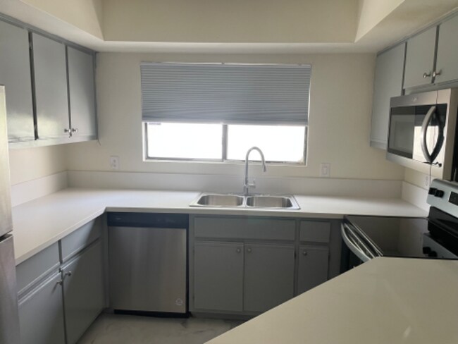 Foto del edificio - 8455 W Sahara Ave