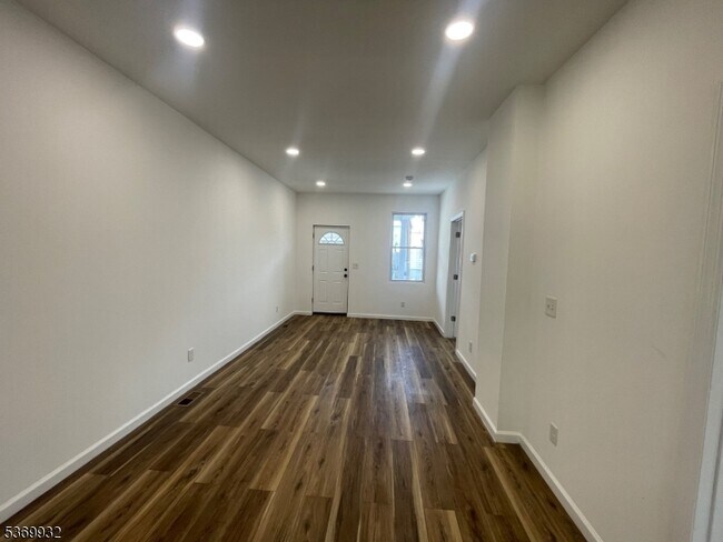 Foto del edificio - 572 N 9th St