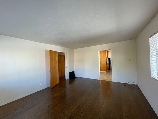 Foto del edificio - 622 E Street