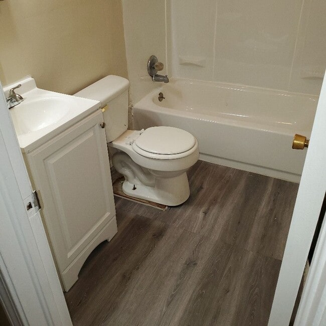 Building Photo - 3BDRM HOUSE FOR RENT