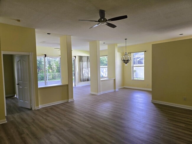 Building Photo - 5131 SE Sweetbrier Terrace