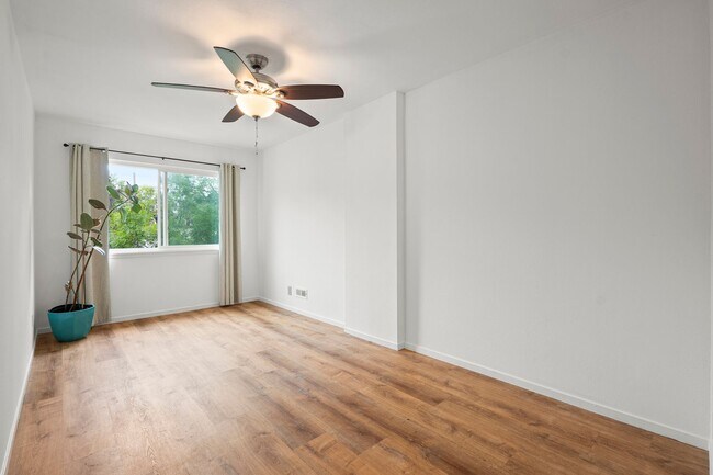 Foto del edificio - 2924 Morcom Ave