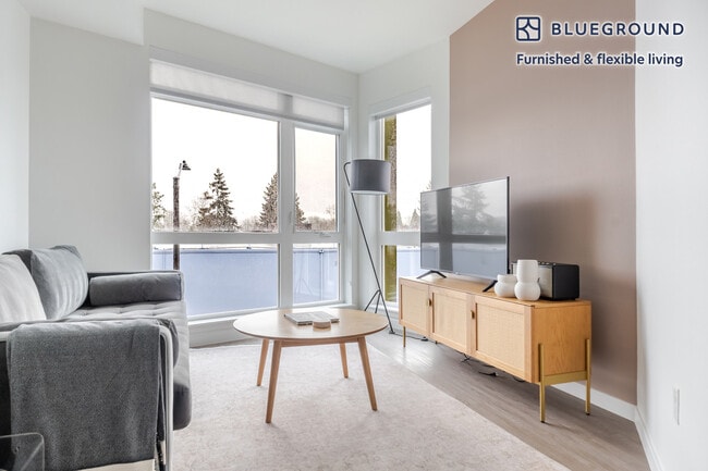 Building Photo - 17675 NE 69th Ct