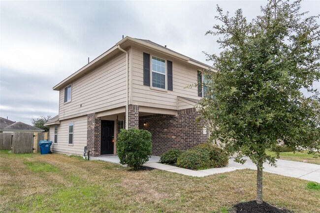 Foto del edificio - 3602 Bluebird Park Ln