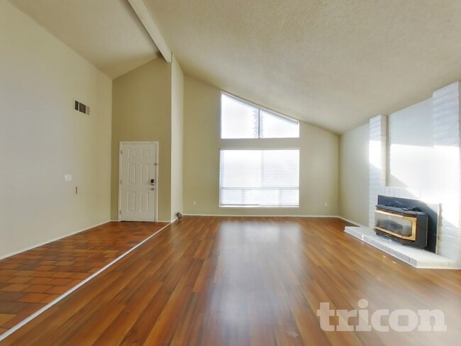 Building Photo - 1104 Waxwing Ln