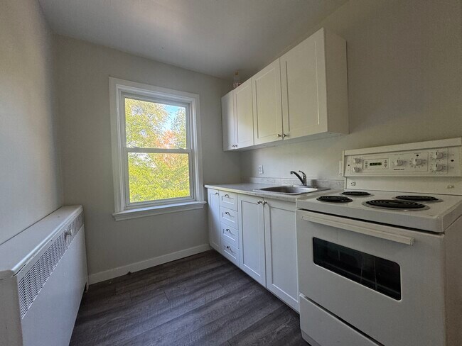 Photo du bâtiment - 1 Bedroom 1 Bathroom!