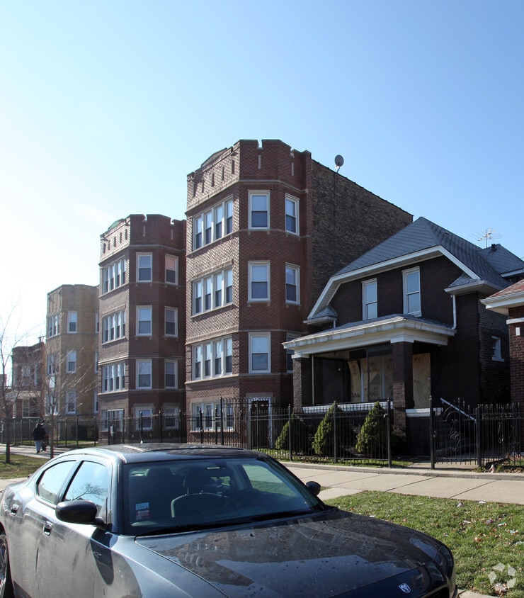 Primary Photo - 6230-6234 S Artesian Ave