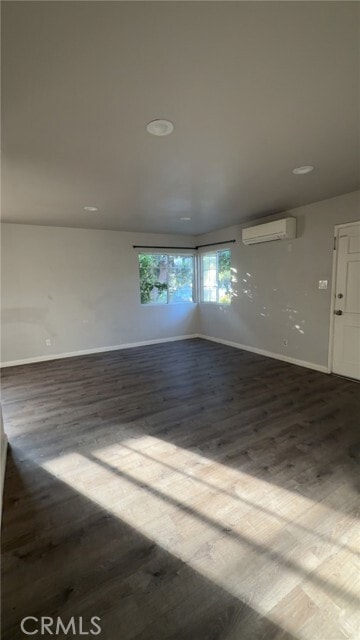 Foto del edificio - 8766 Tilden Ave