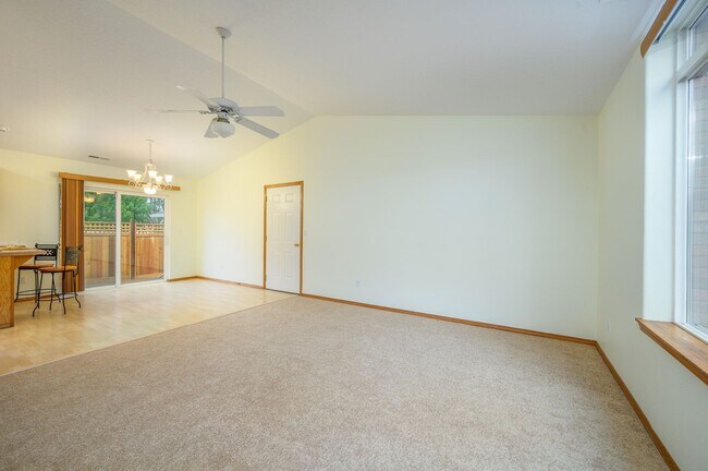 Foto del edificio - Newly Renovated 3 Bedroom, 2 Bath House in Sheridan