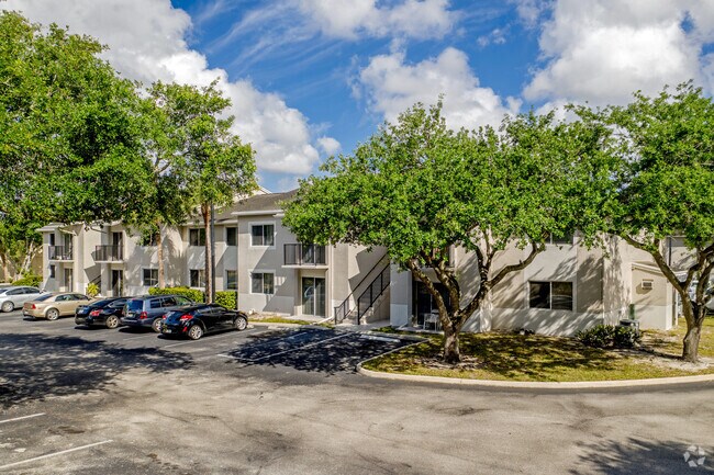 Robles de Woodsdale - Woodsdale Oaks