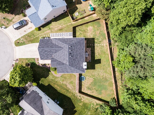 Building Photo - 110 Bonhill Ct