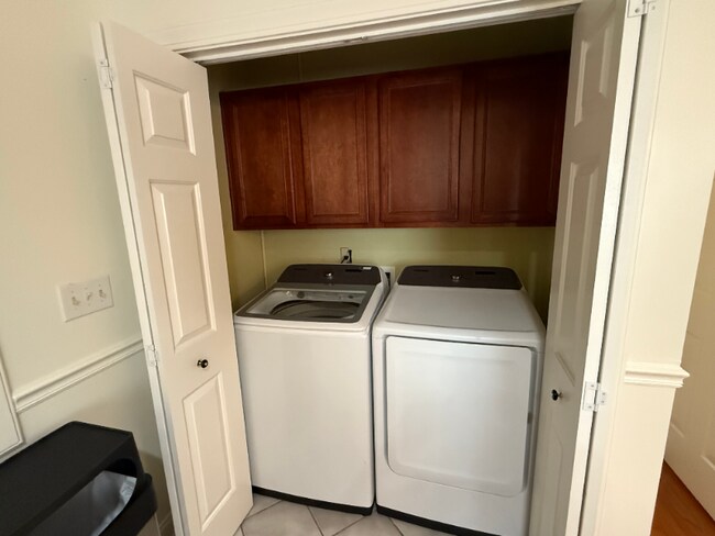 Foto del edificio - 324 Long Pointe Ln