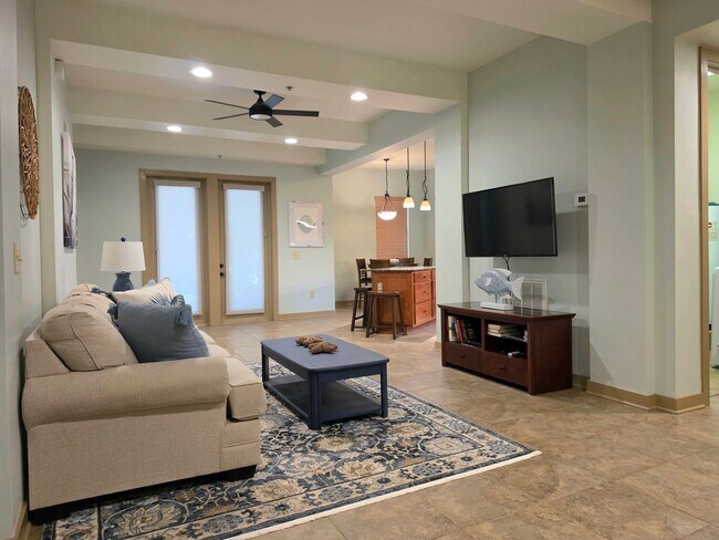 Foto del edificio - Ground floor 2/2 at The Enclave at Oak Hill