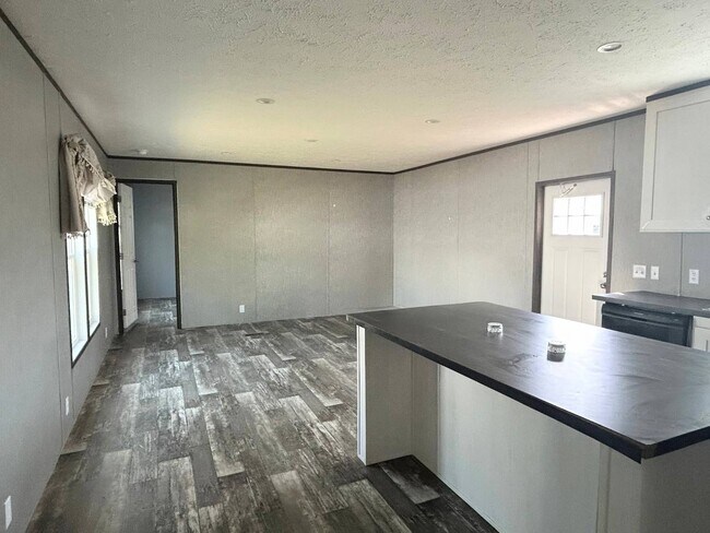 Foto del edificio - 575 Payne Creek