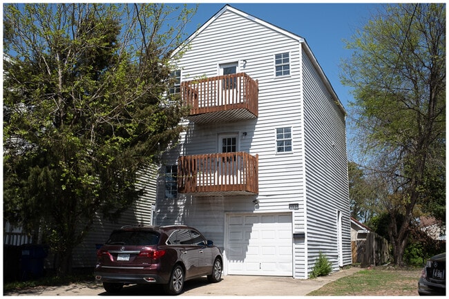 Photo - 1530 W 40th St House