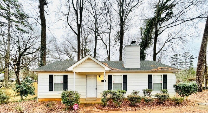 Primary Photo - 1228 Woodland Dr