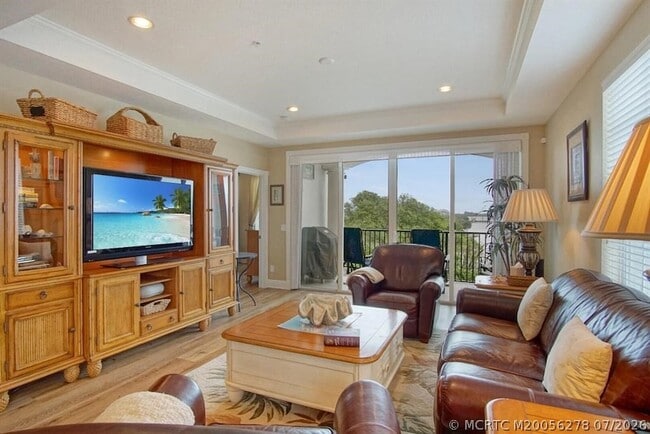 Building Photo - 3736 NE Indian River Dr
