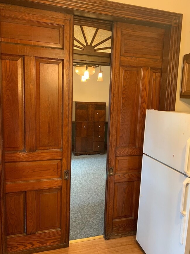 Building Photo - Fab Frankford 1 Bedroom Apartment Availabl...