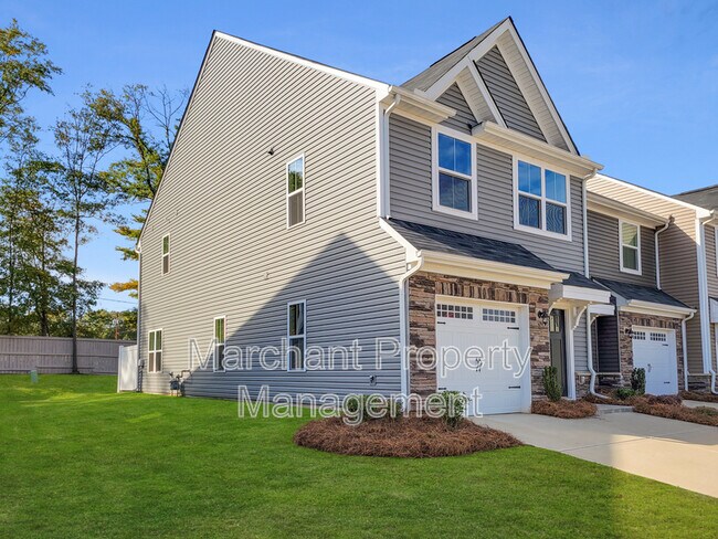 Building Photo - 111 Marthawood Ln
