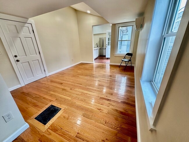 Foto del edificio - 8 Allen St