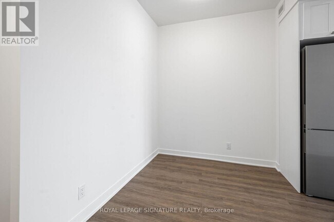 Photo du bâtiment - 51 Clarington Blvd