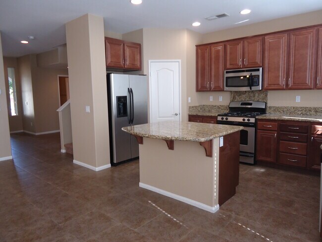 Building Photo - GORGEOUS TWO STORY HOME IN GRANITE HILLS 4...