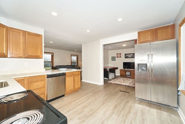 Foto del edificio - Remodeled and Walking Distance to Schools ...