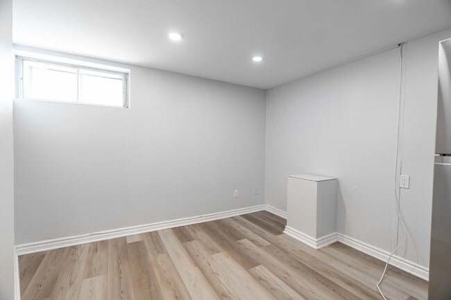 Building Photo - 514 Charlotte St