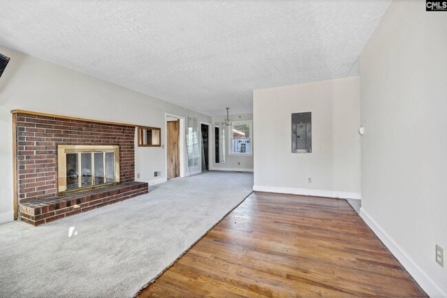 Foto del edificio - 1709 Woodfield Dr