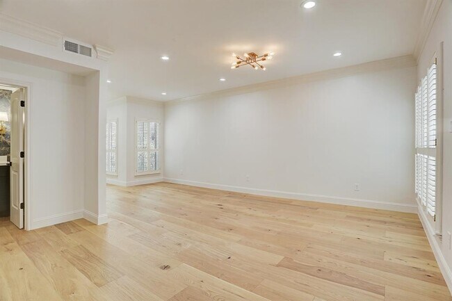 Foto del edificio - 6735 Belmont St