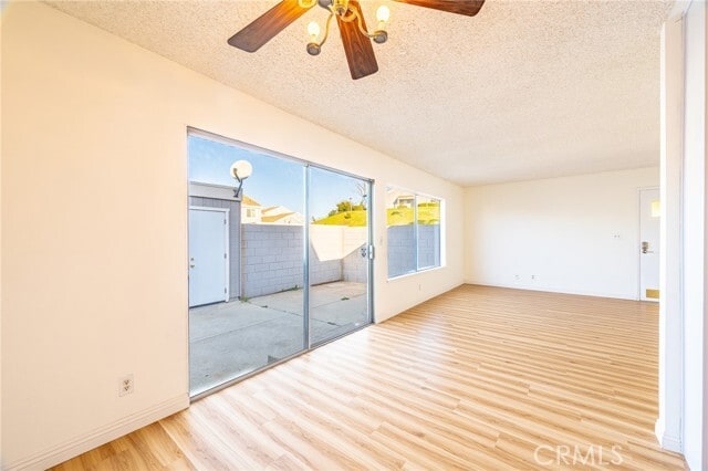 Building Photo - 1044 Cyn Spg Ln