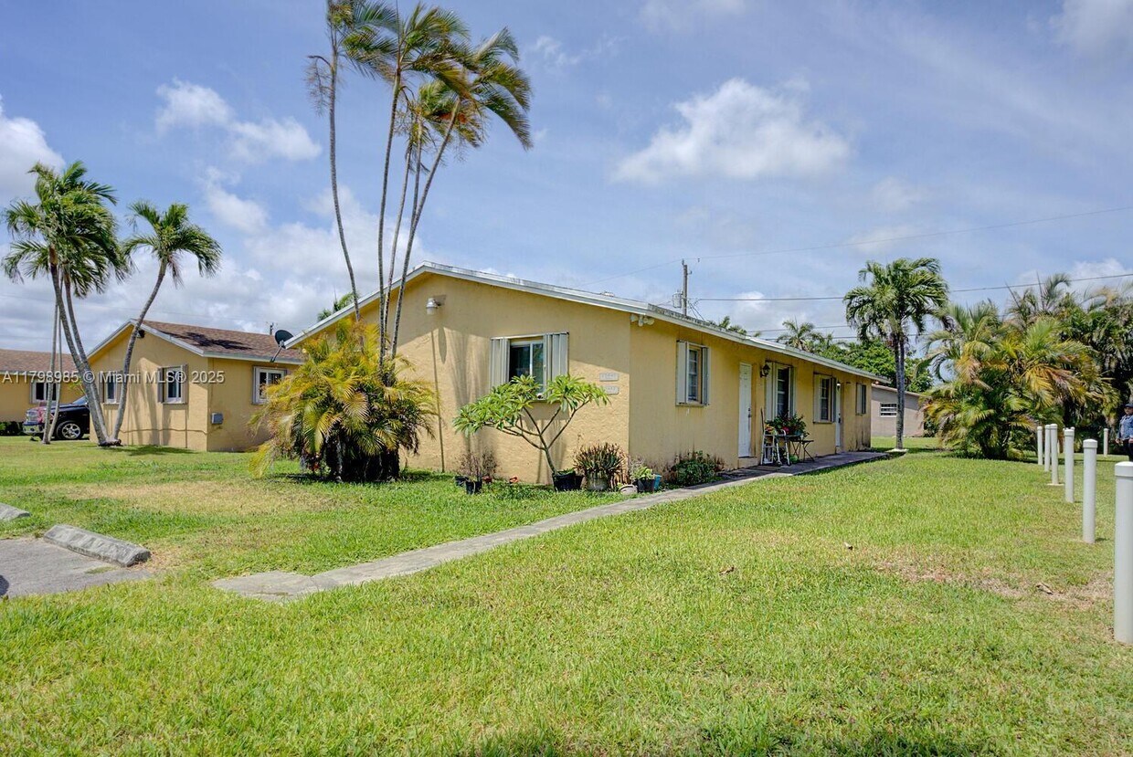 Foto principal - 25442 SW 107th Ave