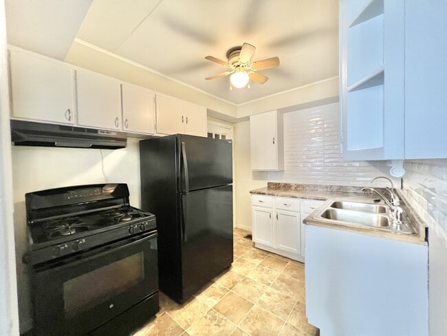 Foto del edificio - 1425 Sharon St