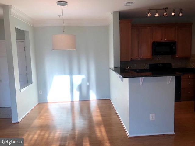 Foto del edificio - 1601 Spring Gate Dr.