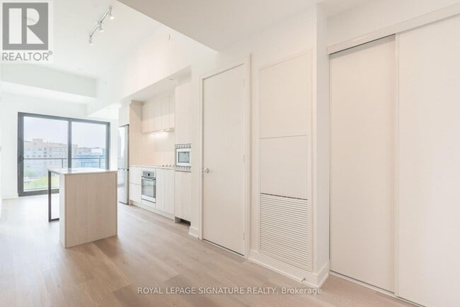 Building Photo - 3009 Novar Rd