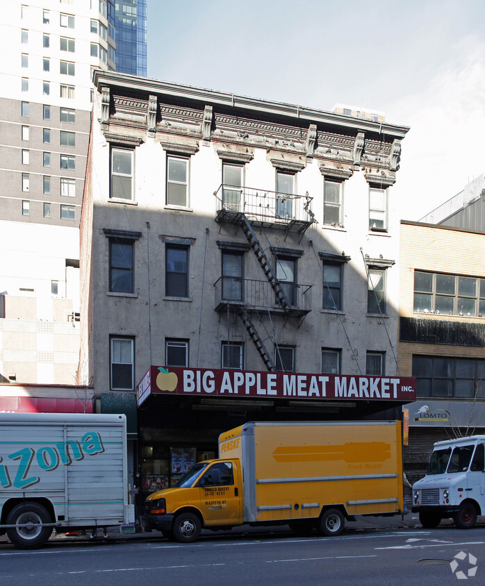 Building Photo - 573 Ninth Ave