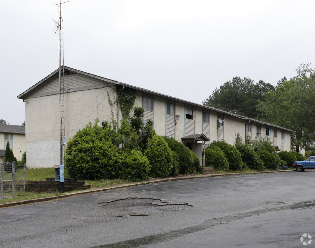 Building Photo - Southern Trace Apartments