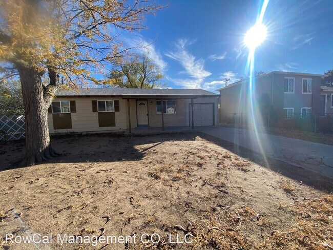 Building Photo - 3 br, 1.5 bath House - 1177 Mt. Werner Ter...