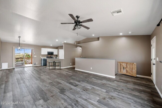 Building Photo - 9961 E Texas Dr